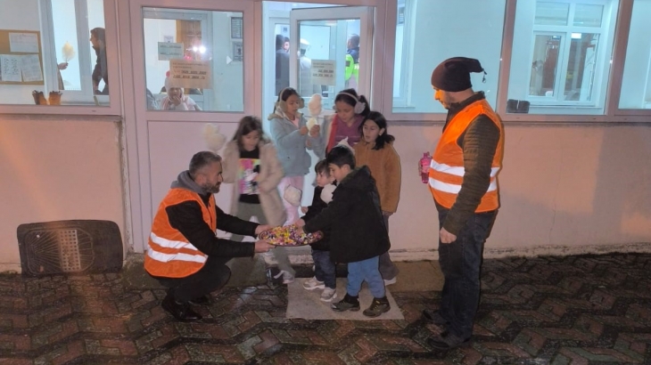 Şehidimiz Yasin Koçyiğit ve tüm şehitlerimizin aziz ruhları anısına ikramlarda bulunduk