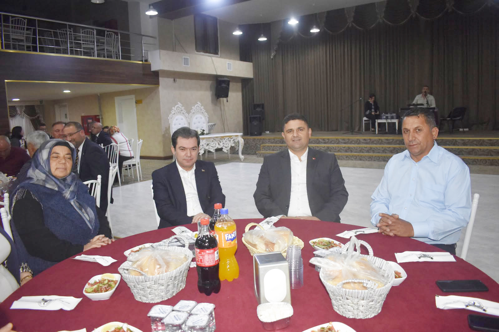 19 Ekim Muhtarlar Günü dolayısıyla yemek düzenlendi