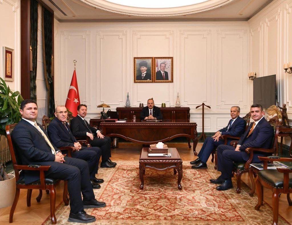 Başkanımız Mustafa Koçak Ankara Valisi Yakup Canbolat’a hayırlı olsun ziyaretinde bulundu