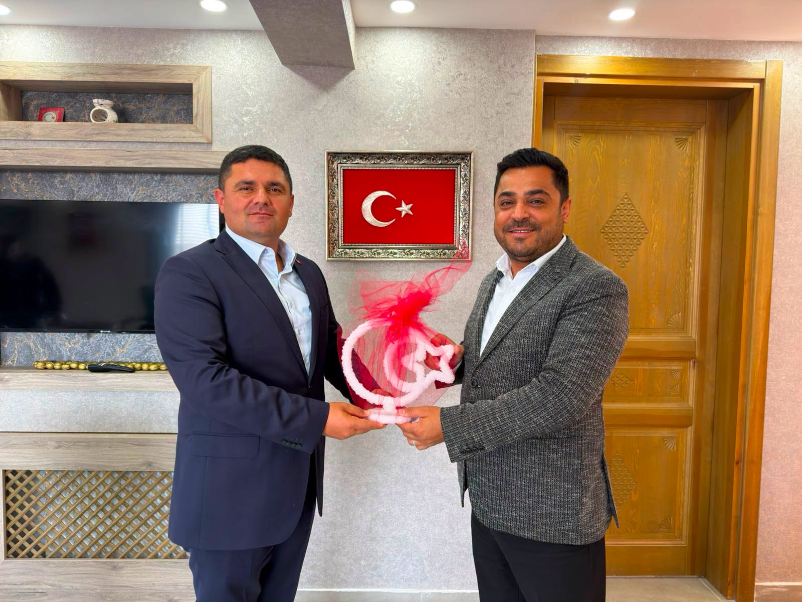 Belediye Başkanımız Mustafa Koçak, Ağaçören Belediye Başkanı Kemal Salman’a iade-i ziyarette bulundu