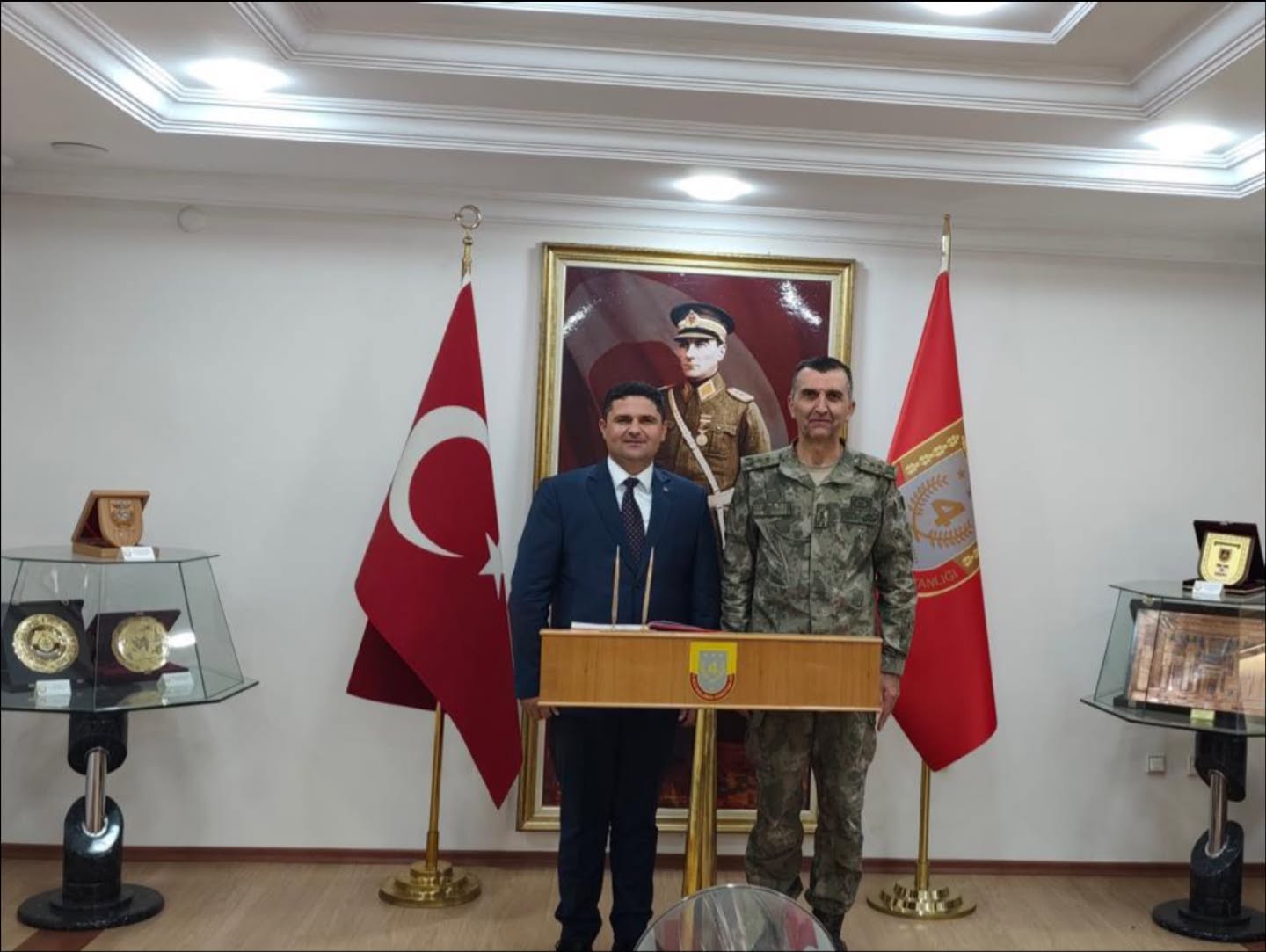 Hemşehrimiz Tümgeneral Emre Tayanç’ı Makamında ziyaret ettik