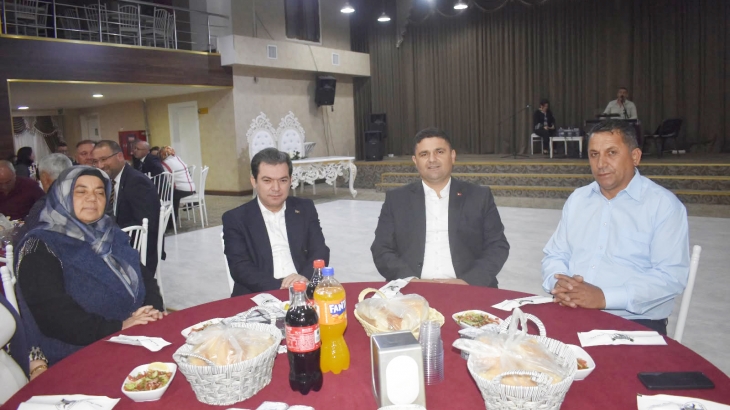 19 Ekim Muhtarlar Günü dolayısıyla yemek düzenlendi