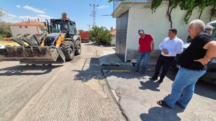 Akseki Mahallemizde sıcak asfalt çalışması