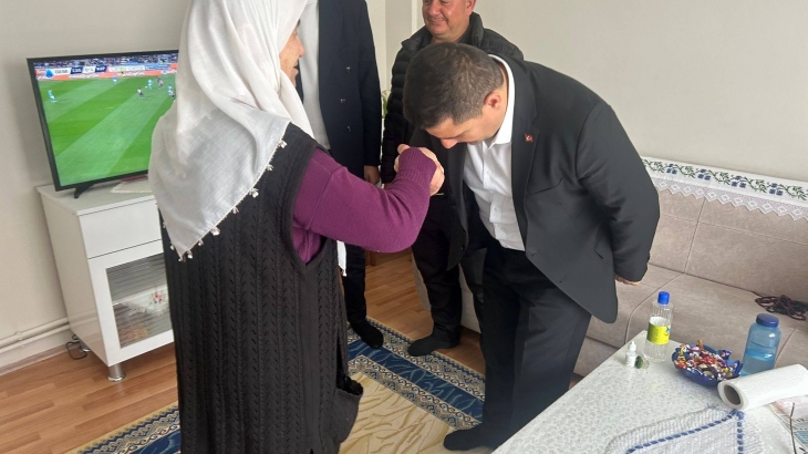 Büyüklerimizi ve hemşehrilerimizi ziyaret ederek bayramlarını tebrik ettik