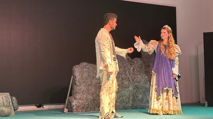 Ferhad ile Şirin Tiyatro oyunundan kalanlar