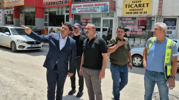 İstiklal ve Ekici Mahallelerimizde asfalt öncesi yol tespit çalışması