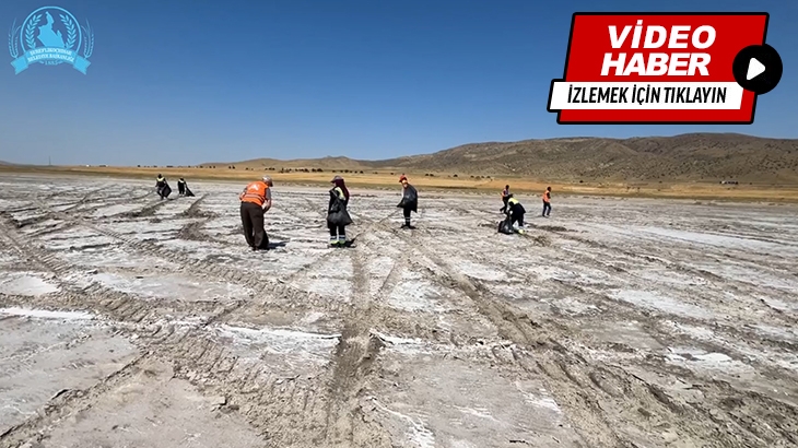 Tuz Gölü çevresinde temizlik çalışmalarımızı sürdürüyoruz